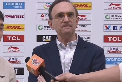  乌戈赛后谈心：每个人都全力以赴；逆转山西来之不易，未来仍需场场苦战。 体育新闻