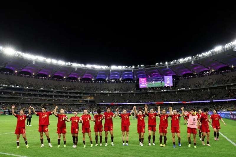  中国女足亚洲杯止步四强，米利西奇高度评价球队表现；留任前景仍有转机。 体育新闻 中国女足亚洲杯止步四强，米利西奇高度评价球队表现；留任前景仍有转机。 体育新闻 中国女足亚洲杯止步四强，米利西奇高度评价球队表现；留任前景仍有转机。 体育新闻