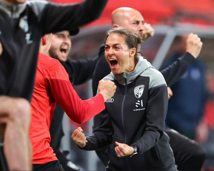 跨越界限的执教之路:萨布丽娜·维特曼的职业哲学与足球愿景 体育新闻 跨越界限的执教之路:萨布丽娜·维特曼的职业哲学与足球愿景 体育新闻