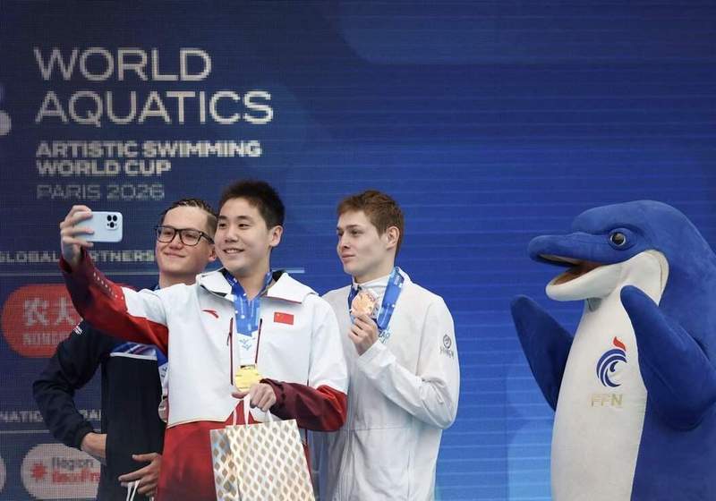  为何中国花游总能创造奇迹？深度解析冠军背后的成功逻辑 体育新闻