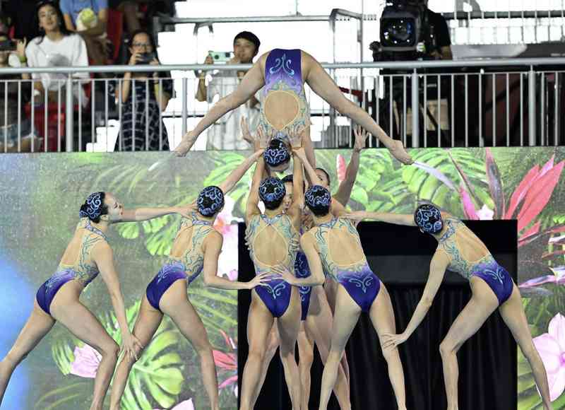  为何中国花游总能创造奇迹？深度解析冠军背后的成功逻辑 体育新闻