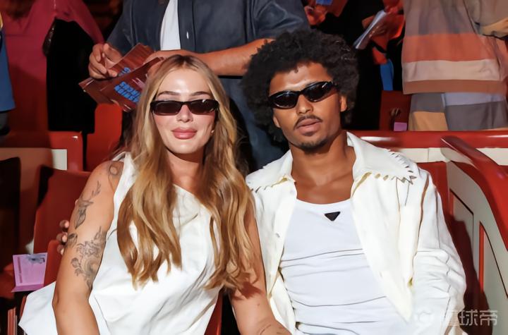 那个选择留下的男人：听阿德耶米妻子讲述忠诚与梦想的真实故事 体育新闻