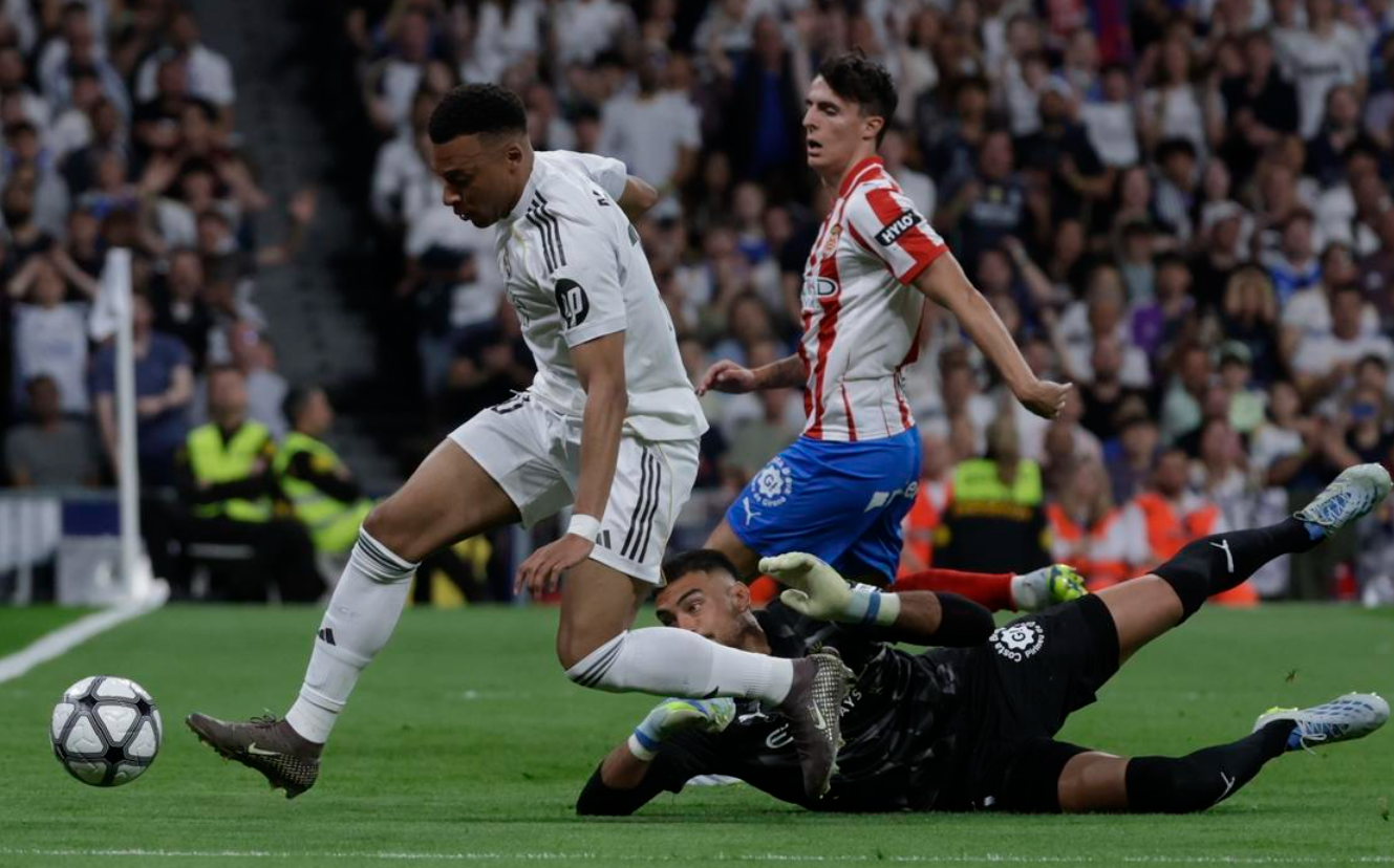  【技术解码】姆巴佩7场1球背后的数据真相：皇马战术困局与破局思路 体育新闻