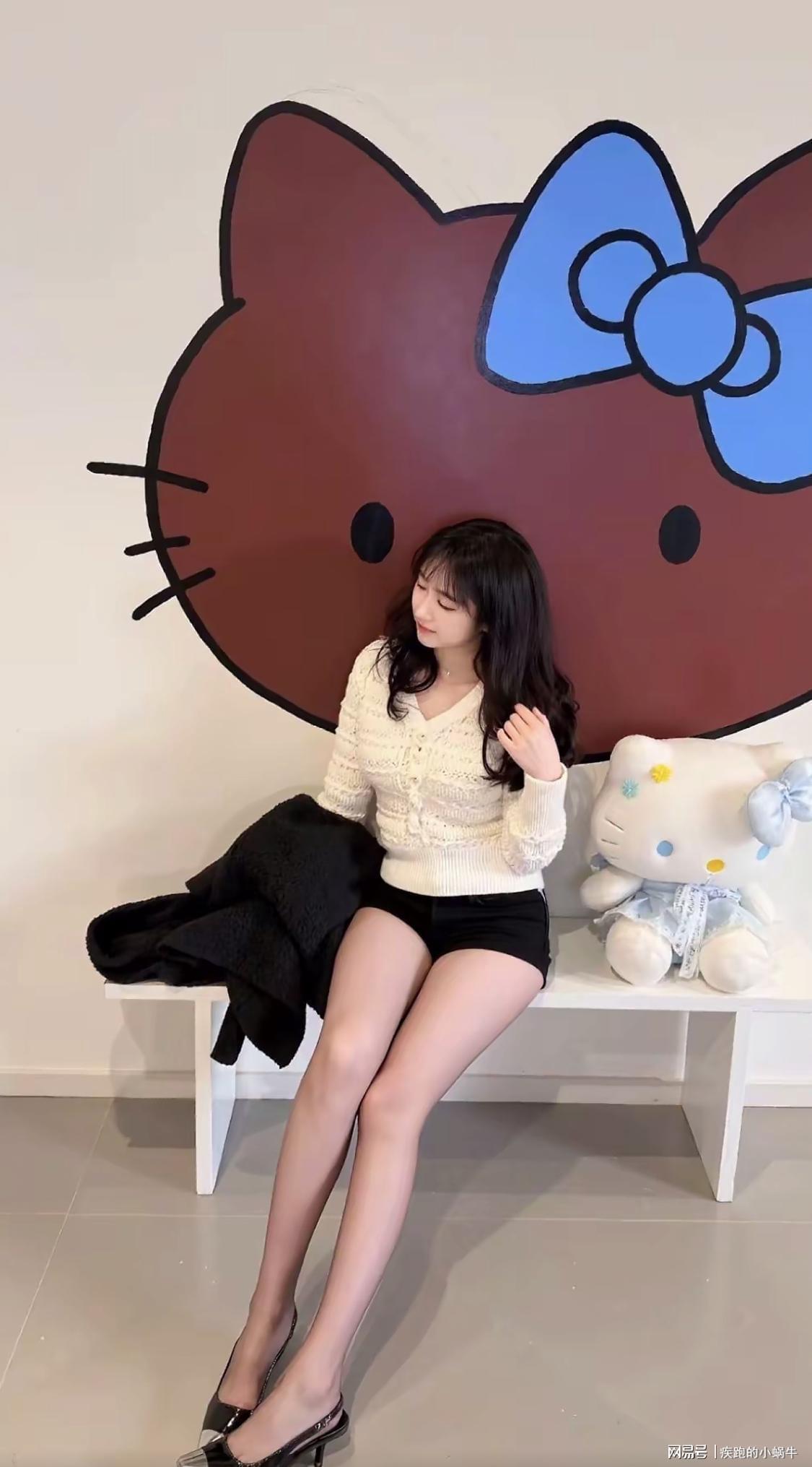  从物理约束到心理赋能：包臀裙如何重塑职场女性的自我认知 时尚用品