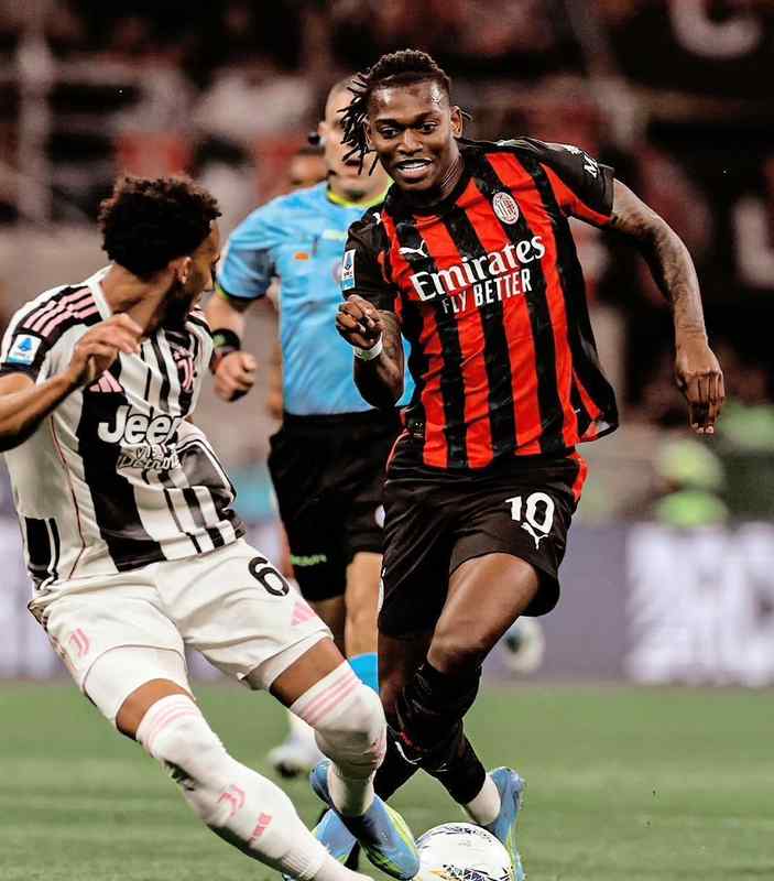 从2-0到2-2:国际米兰防守体系的深层失效分析 体育新闻