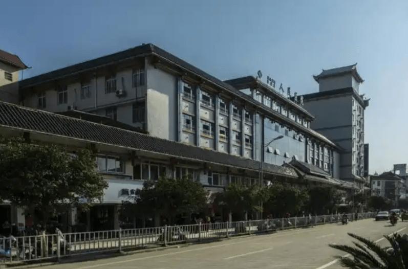 从“医者仁心”到“吸血鬼”之路:一个院长的堕落警示我们什么 新闻 从“医者仁心”到“吸血鬼”之路:一个院长的堕落警示我们什么 新闻 从“医者仁心”到“吸血鬼”之路:一个院长的堕落警示我们什么 新闻